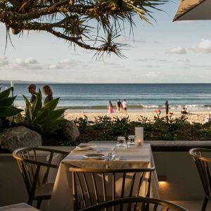 bistro c restaurant tables
